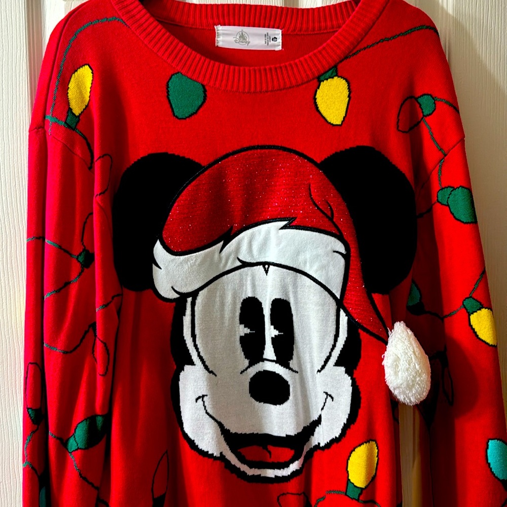 Disney Mickey Mouse Holiday Christmas Sweater. Size Large